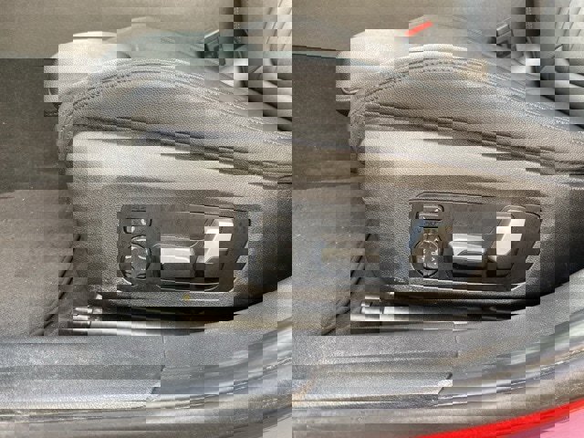 Used 2021 BMW 330i xDrive Sedan w/ Convenience Package image 22