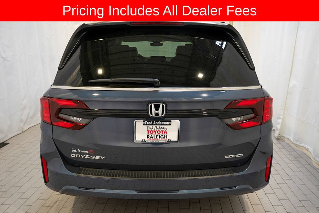 Used 2025 Honda Odyssey Touring image 4