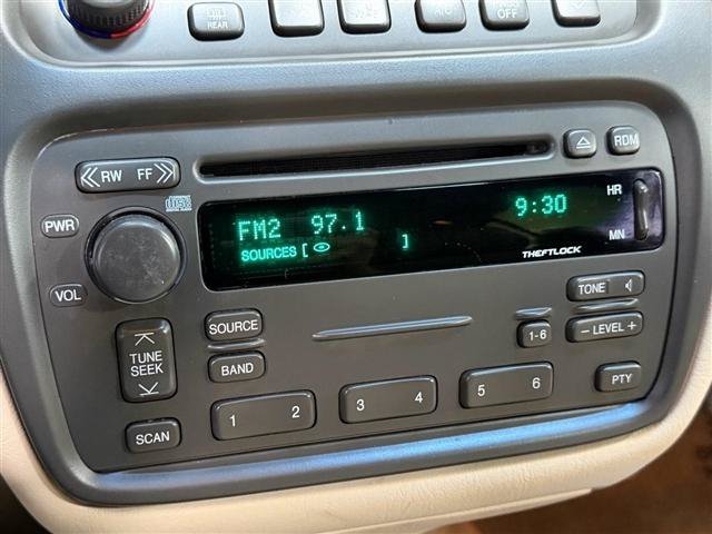 Used 2005 Cadillac De Ville Premium FWD image 33