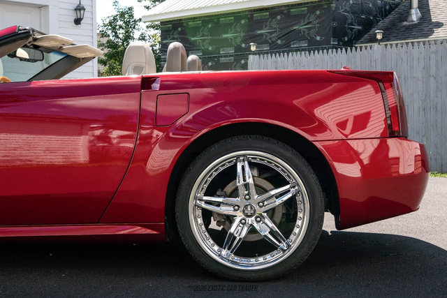 Used 2005 Cadillac XLR RWD image 5