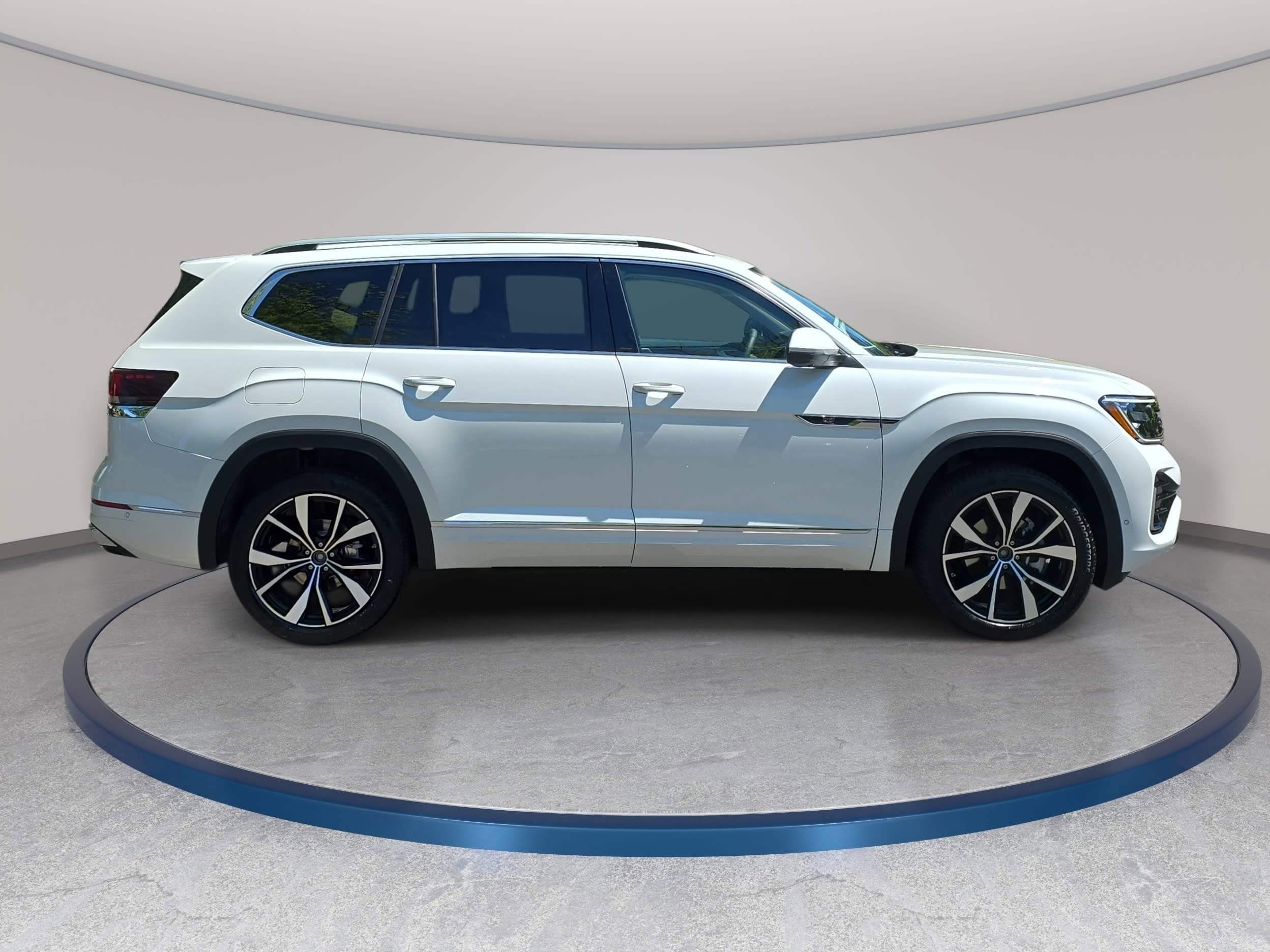 New 2026 Volkswagen Atlas SEL Premium R-Line AWD/4WD image 4