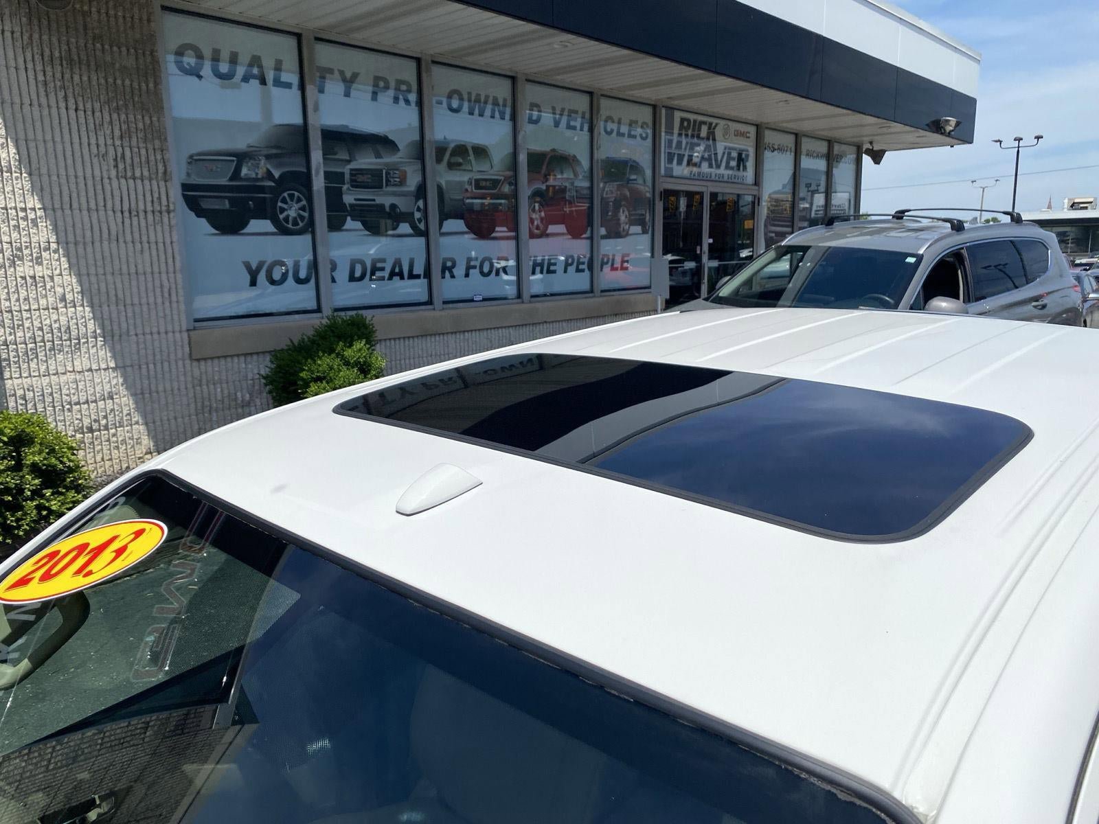Used 2013 Nissan Frontier SL w/ Moonroof Pkg AWD/4WD image 36