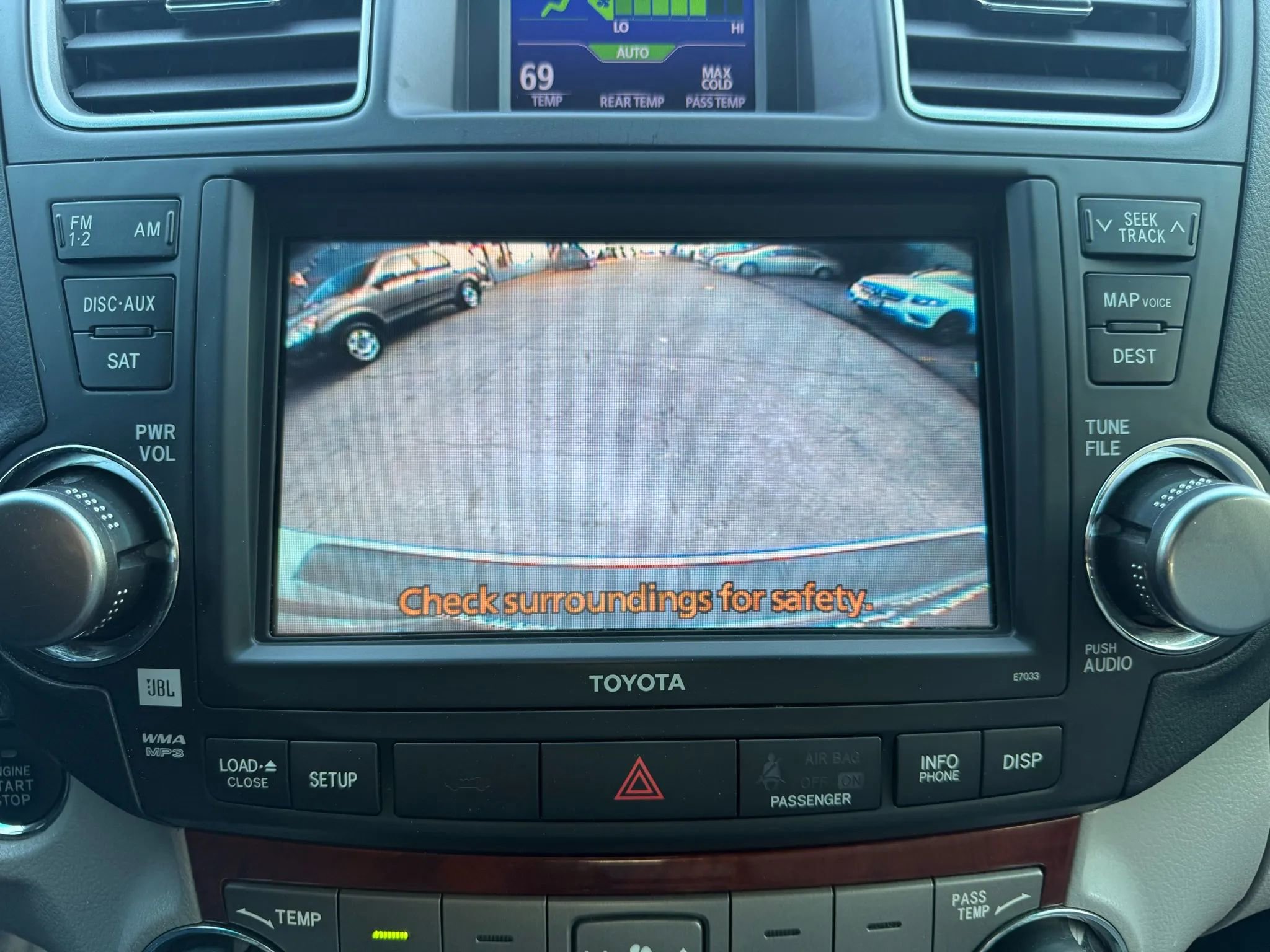 Used 2012 Toyota Highlander Limited w/ Tow Pkg image 12