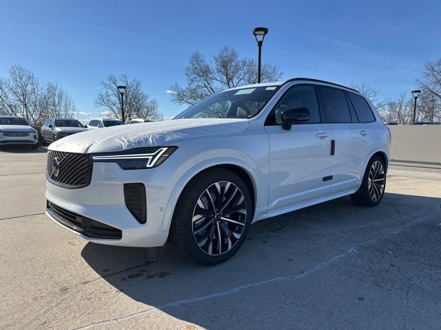New 2026 Volvo XC90 B6 Ultra image 3