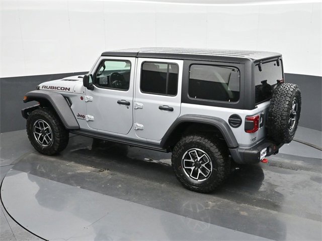 Used 2024 Jeep Wrangler Unlimited Rubicon w/ Capability Package image 27