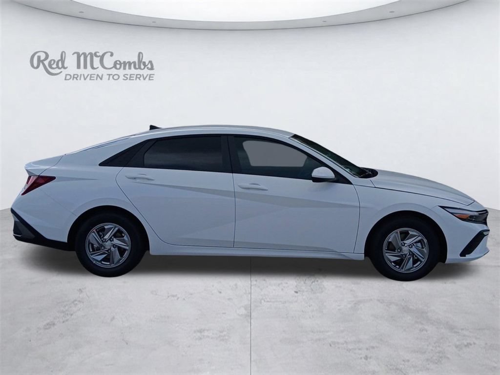 New 2026 Hyundai Elantra SE FWD image 6
