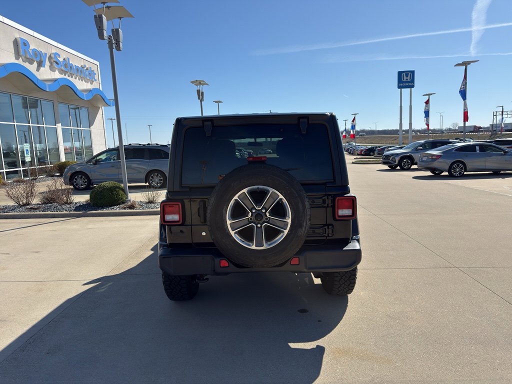 Used 2019 Jeep Wrangler Unlimited Sahara image 6