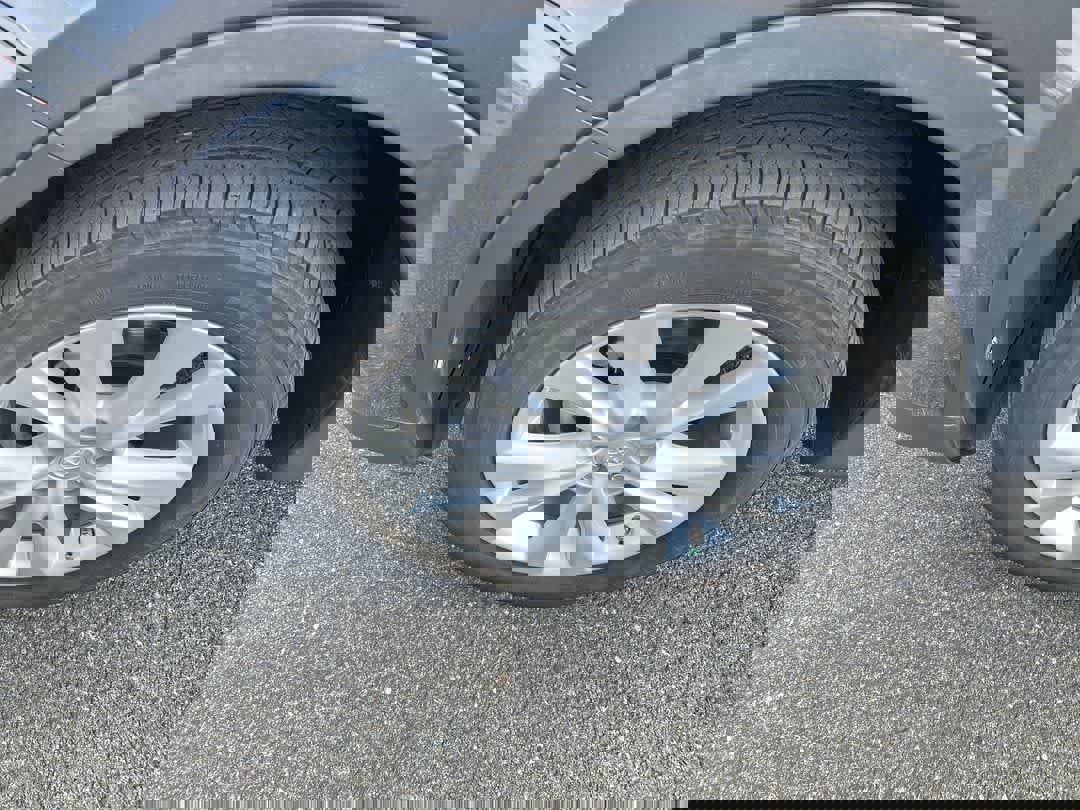 Used 2015 Toyota RAV4 Limited w/ Technology Package image 10