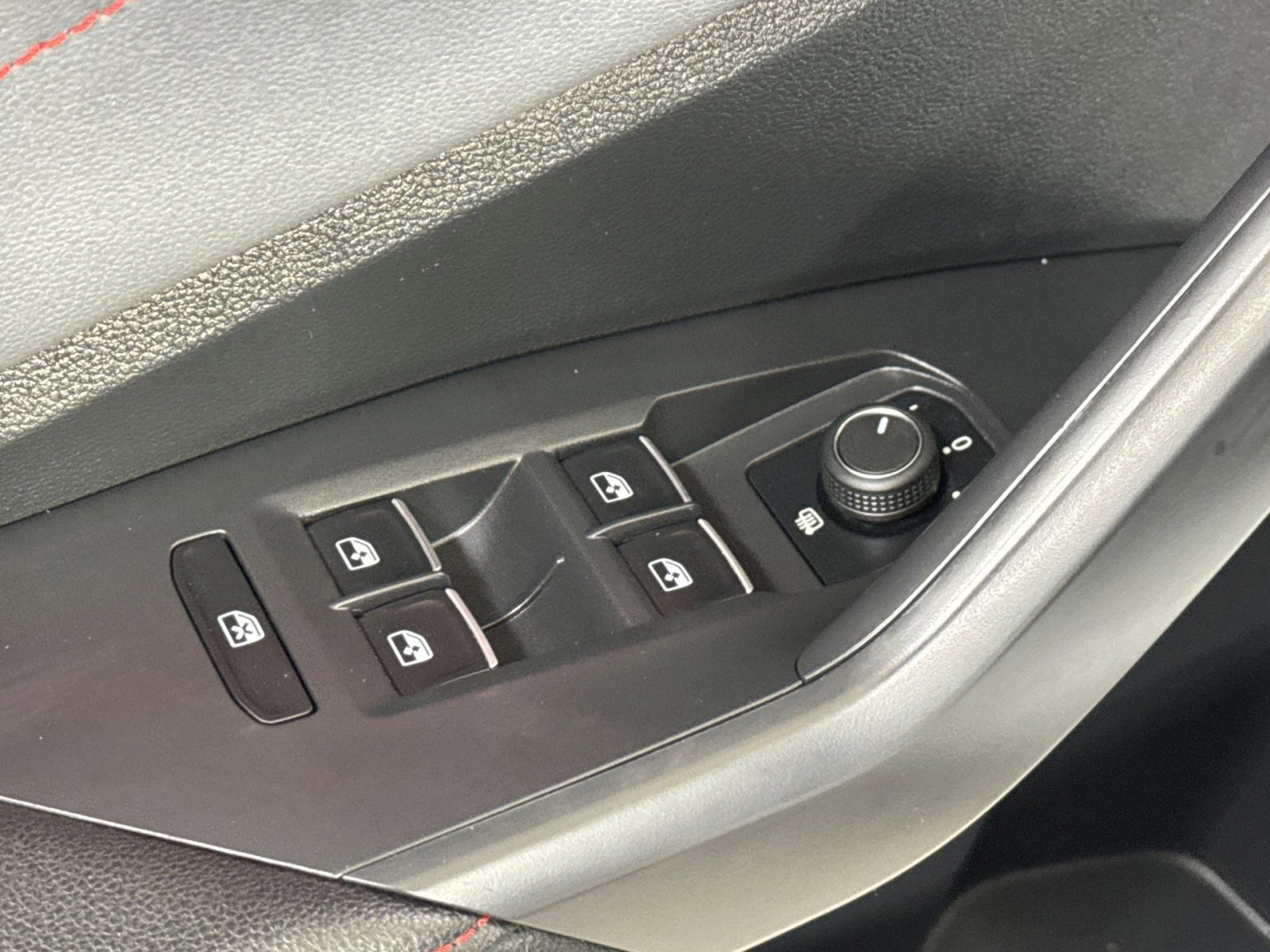 Used 2025 Volkswagen Jetta GLI Autobahn image 17