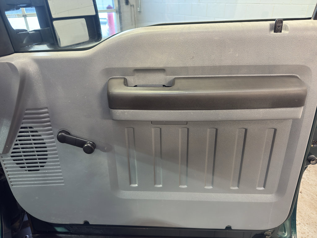 Used 2011 Ford F350 XL w/ Skid Plate Pkg image 21