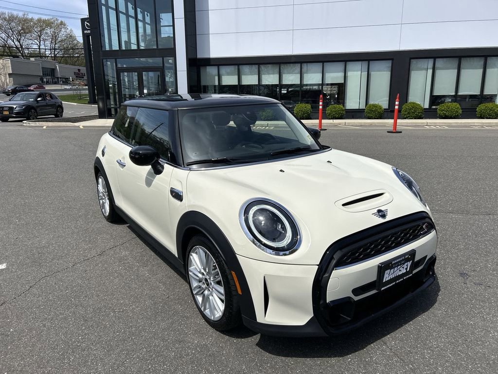 Used 2022 MINI Cooper S FWD image 2