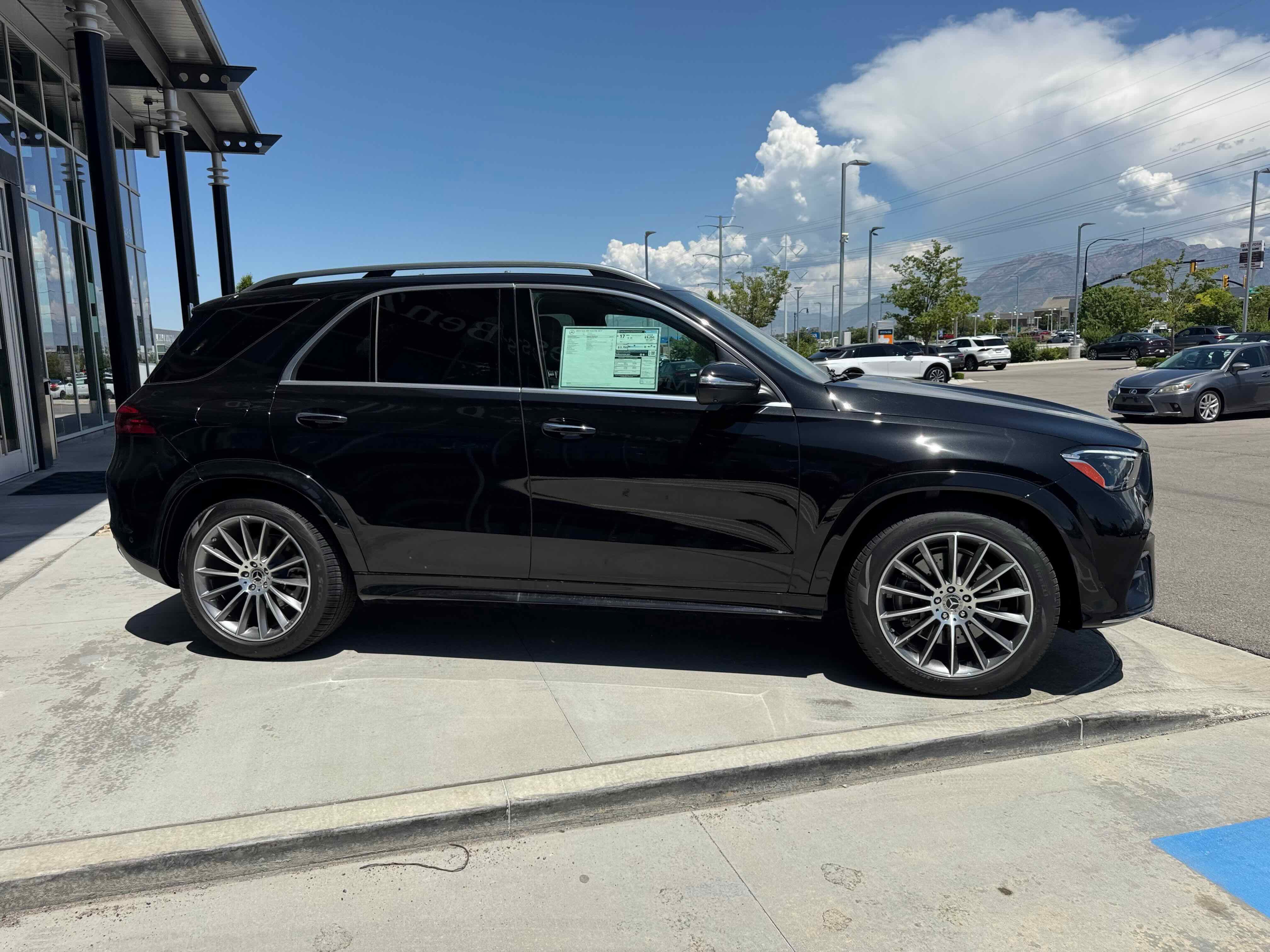 New 2025 Mercedes-Benz GLE 580 4MATIC image 9