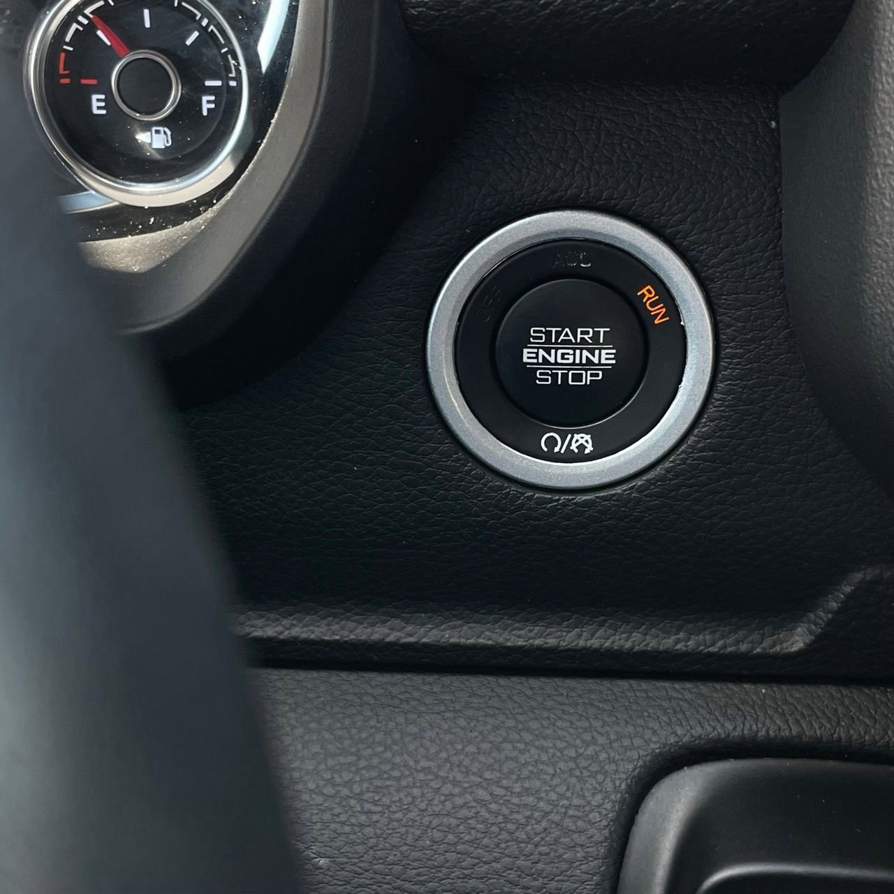 Used 2024 RAM 1500 Laramie RWD image 16
