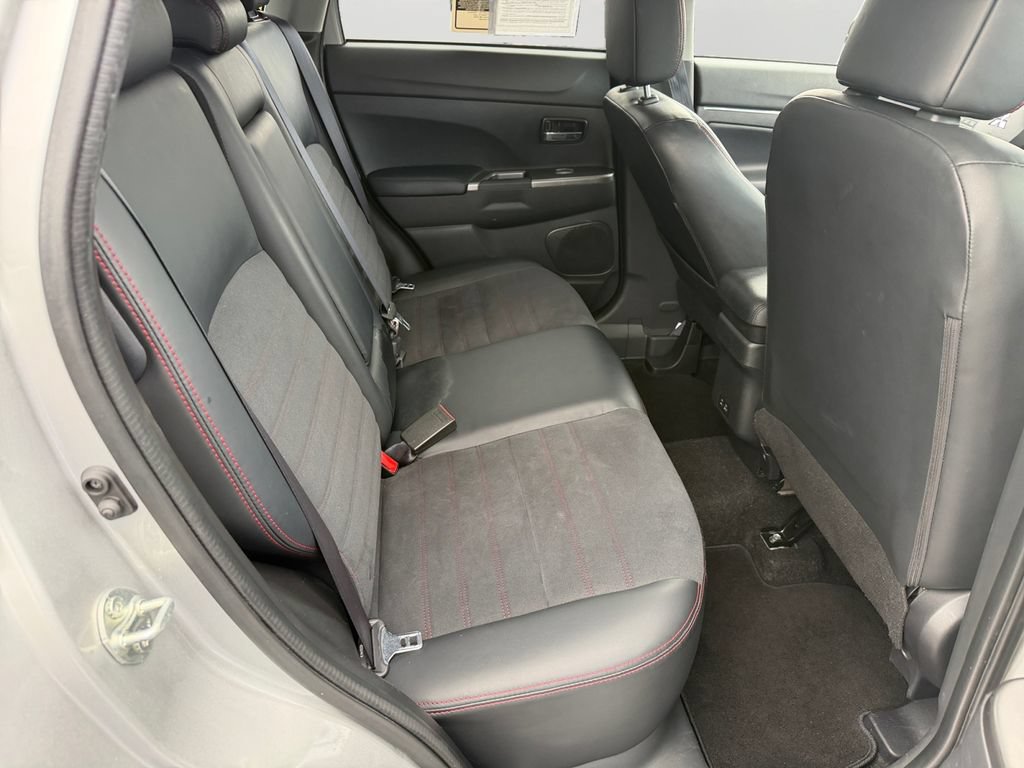 Used 2024 Mitsubishi Outlander Sport SE AWD/4WD image 13