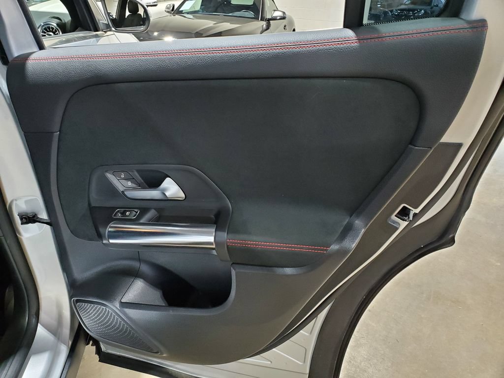 Used 2021 Mercedes-Benz GLA 250 image 24