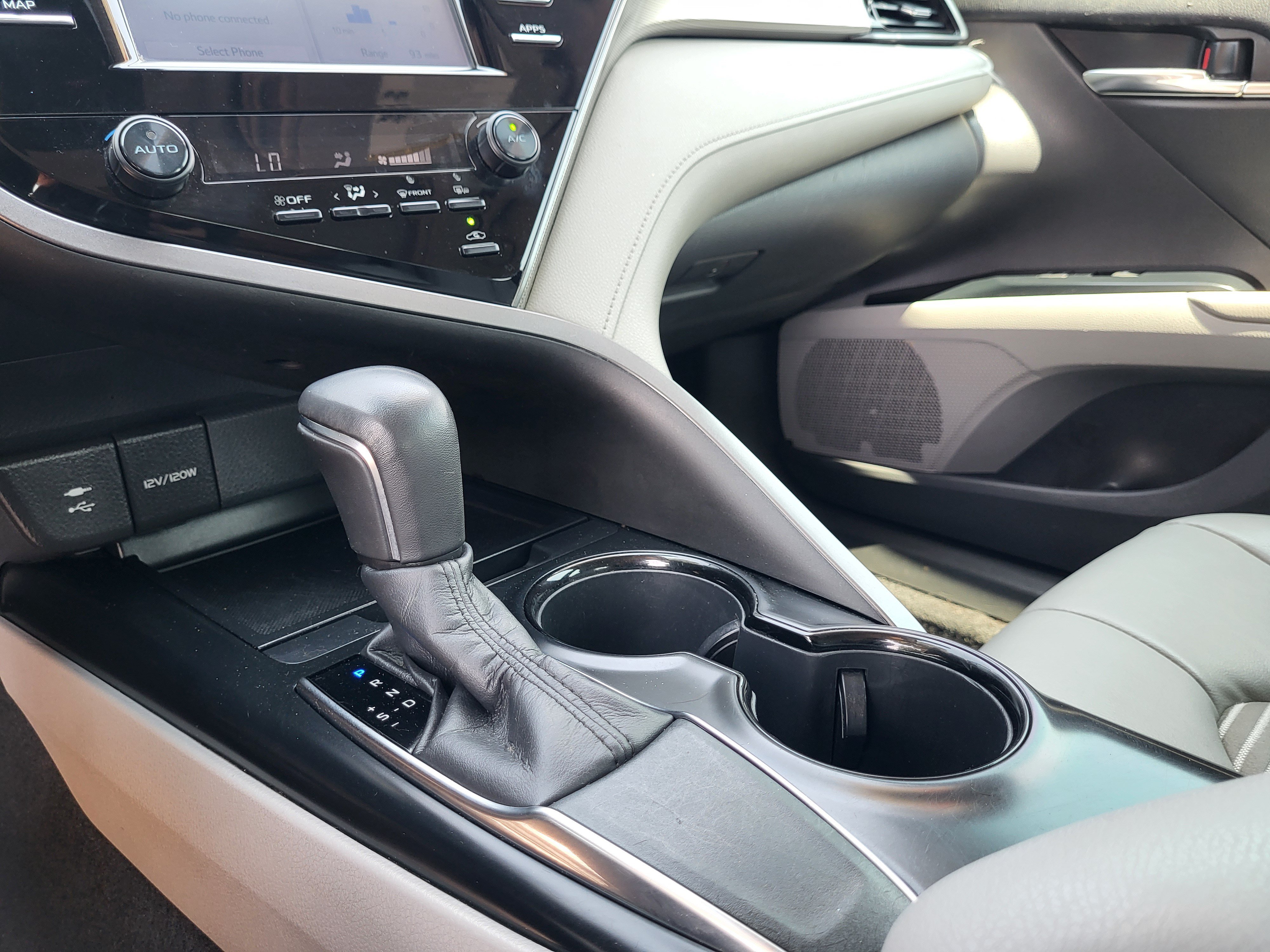 Certified 2019 Toyota Camry SE w/ Convenience Package FWD image 18