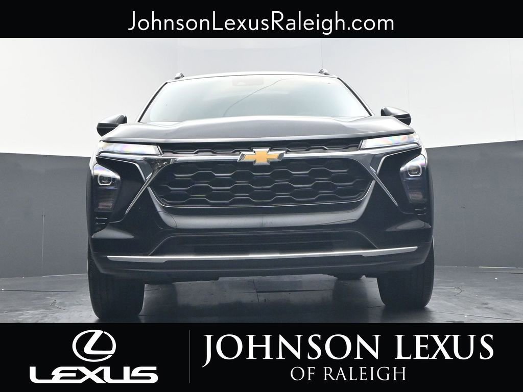 Used 2024 Chevrolet Trax LT FWD image 15