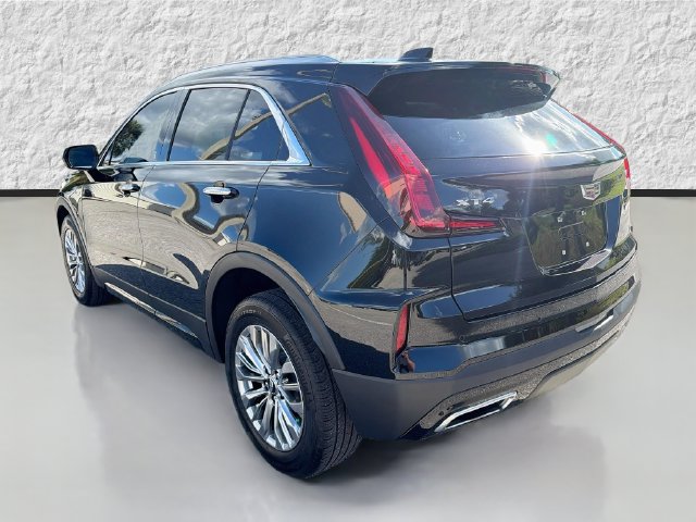 Used 2024 Cadillac XT4 Premium Luxury FWD image 5