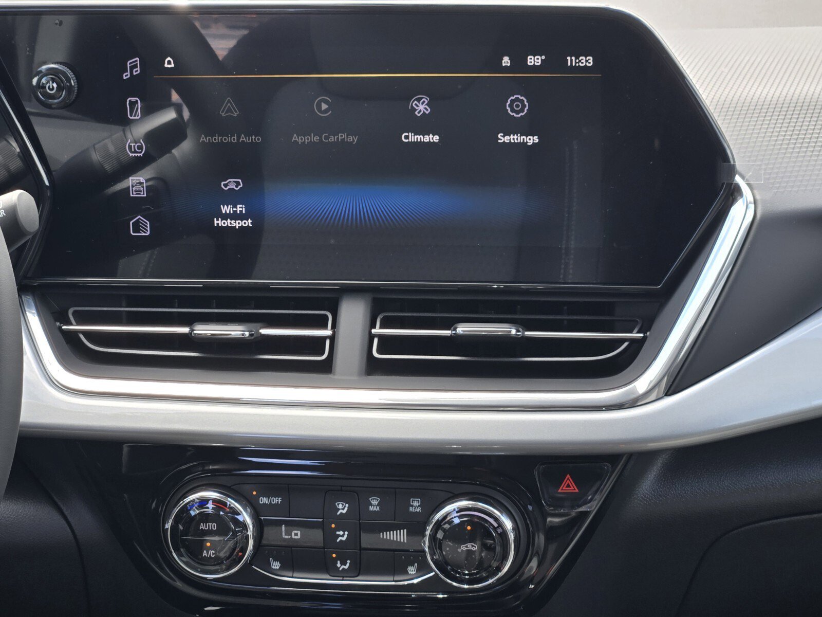 New 2026 Chevrolet Trax LT w/ Driver Confidence Package FWD image 8