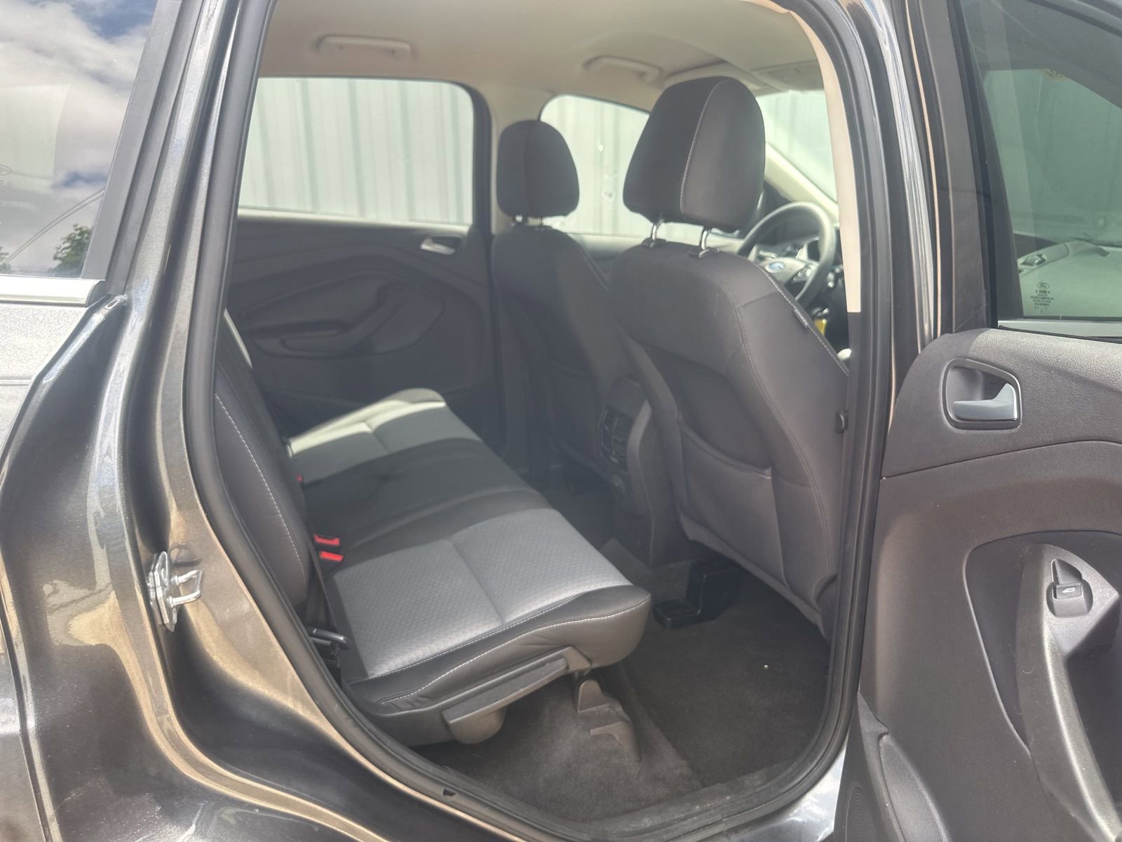 Used 2017 Ford Escape SE FWD image 14