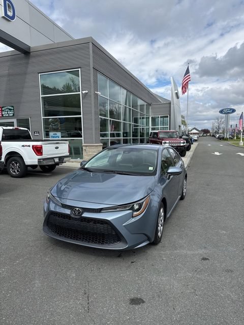 Used 2020 Toyota Corolla LE FWD image 1