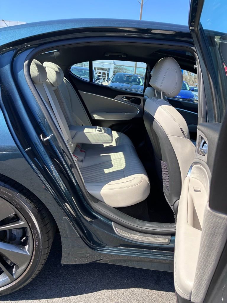 Used 2023 Genesis G70 3.3T w/ Sport Advanced Package image 20