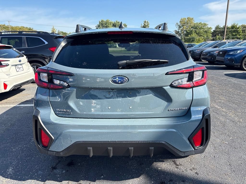 Used 2024 Subaru Crosstrek 2.0i Premium AWD/4WD image 4