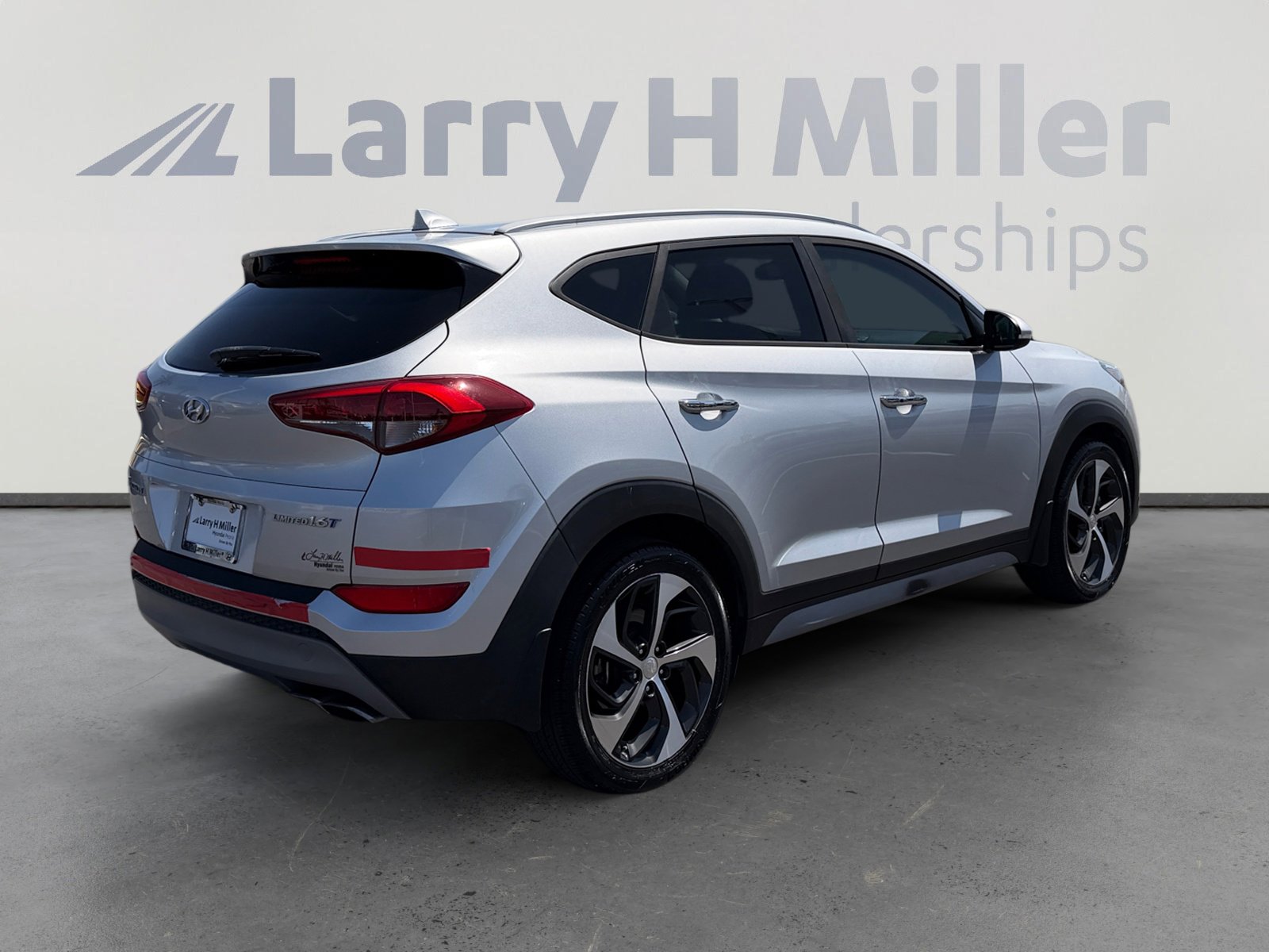 Used 2018 Hyundai Tucson Limited w/ Cargo Package FWD image 5