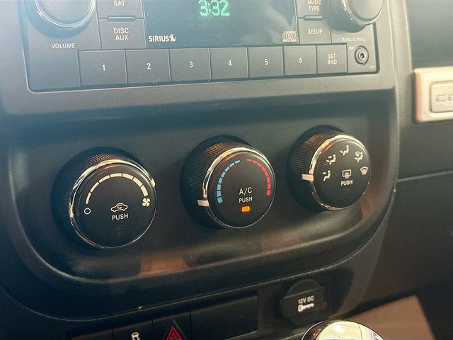 Used 2016 Jeep Compass Sport AWD/4WD image 14