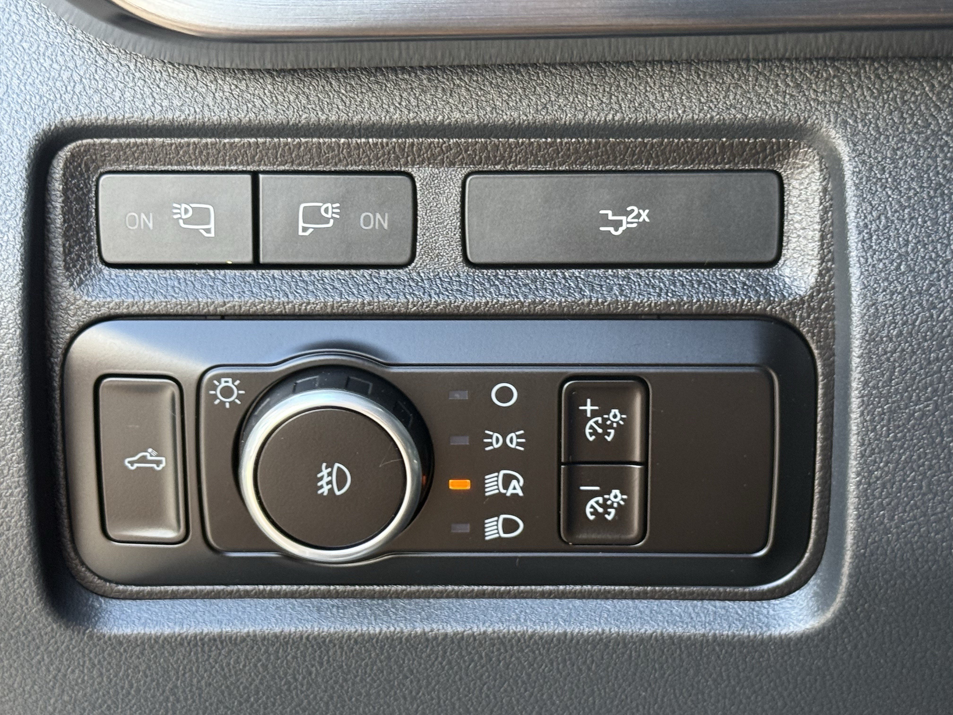 Used 2024 Ford F250 Lariat AWD/4WD image 25