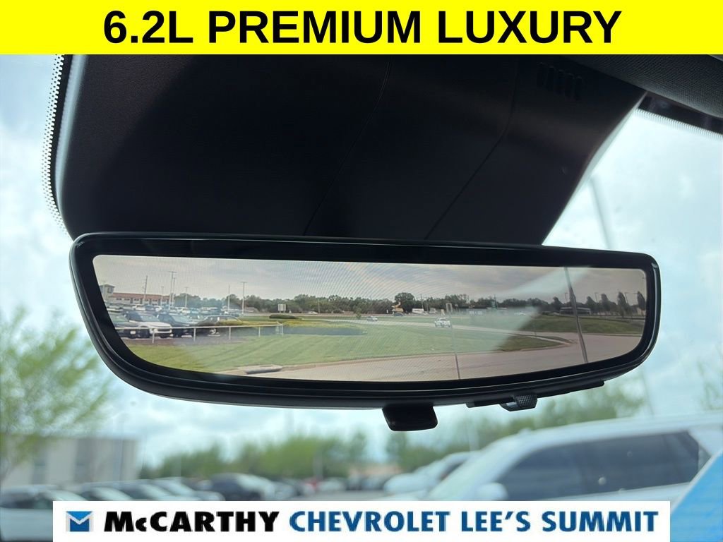 Used 2023 Cadillac Escalade Premium Luxury w/ LPO, Illumination Package AWD/4WD image 15