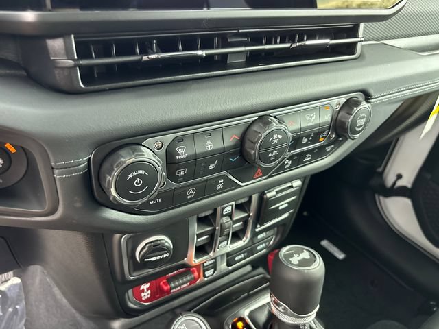 New 2027 Jeep Wrangler Unlimited Rubicon AWD/4WD image 22