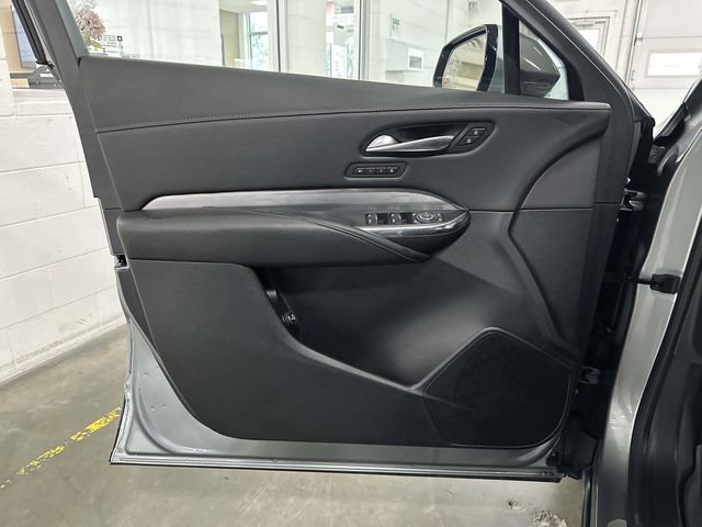 Certified 2025 Cadillac XT4 Premium Luxury w/ Cold Weather Package image 15