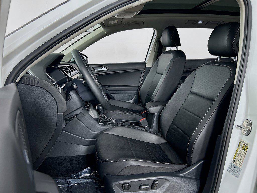 Certified 2021 Volkswagen Tiguan SEL AWD/4WD image 21