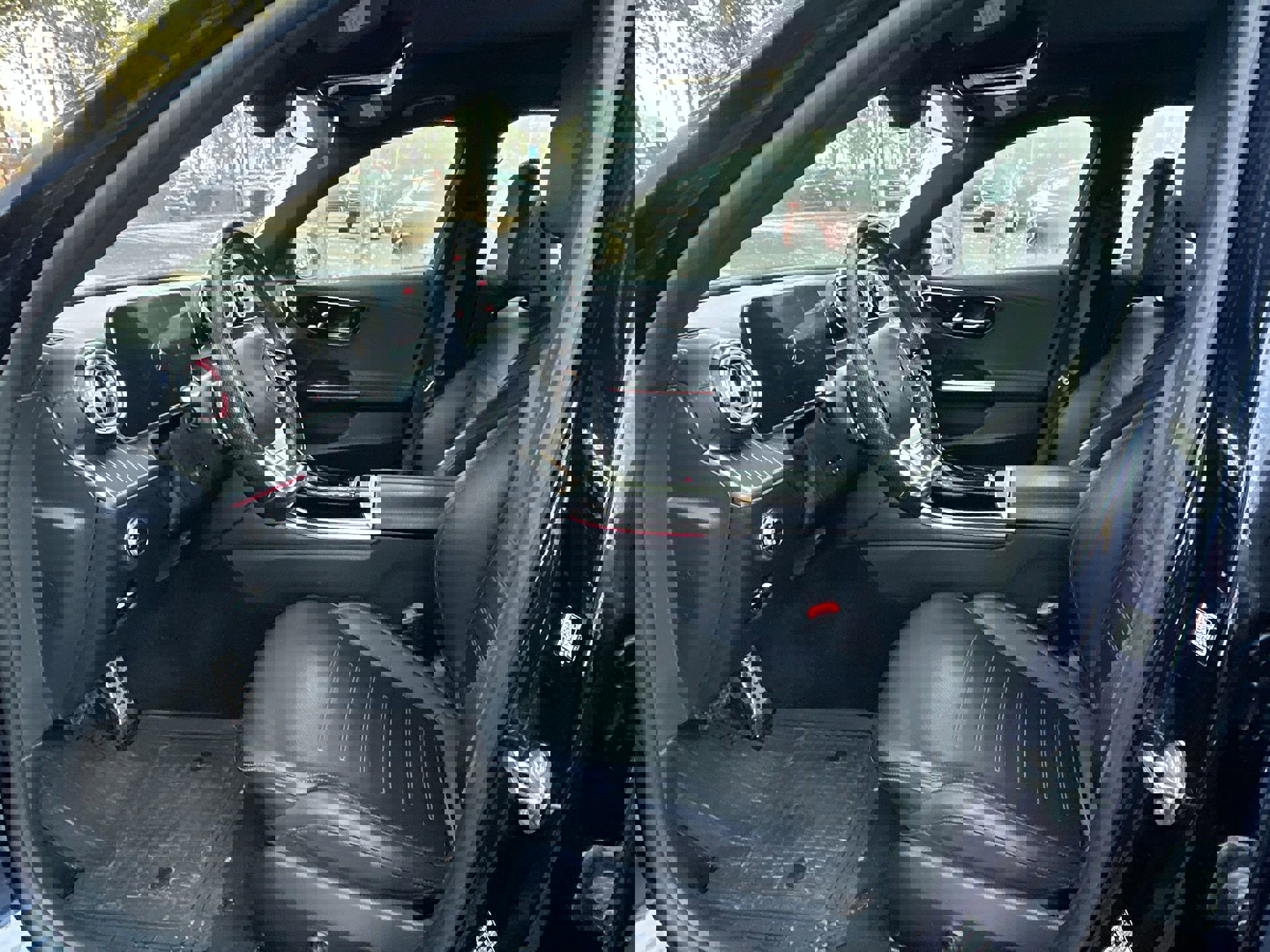 Used 2023 Mercedes-Benz C 300 Sedan image 16