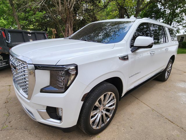 Used 2022 GMC Yukon XL Denali image 7