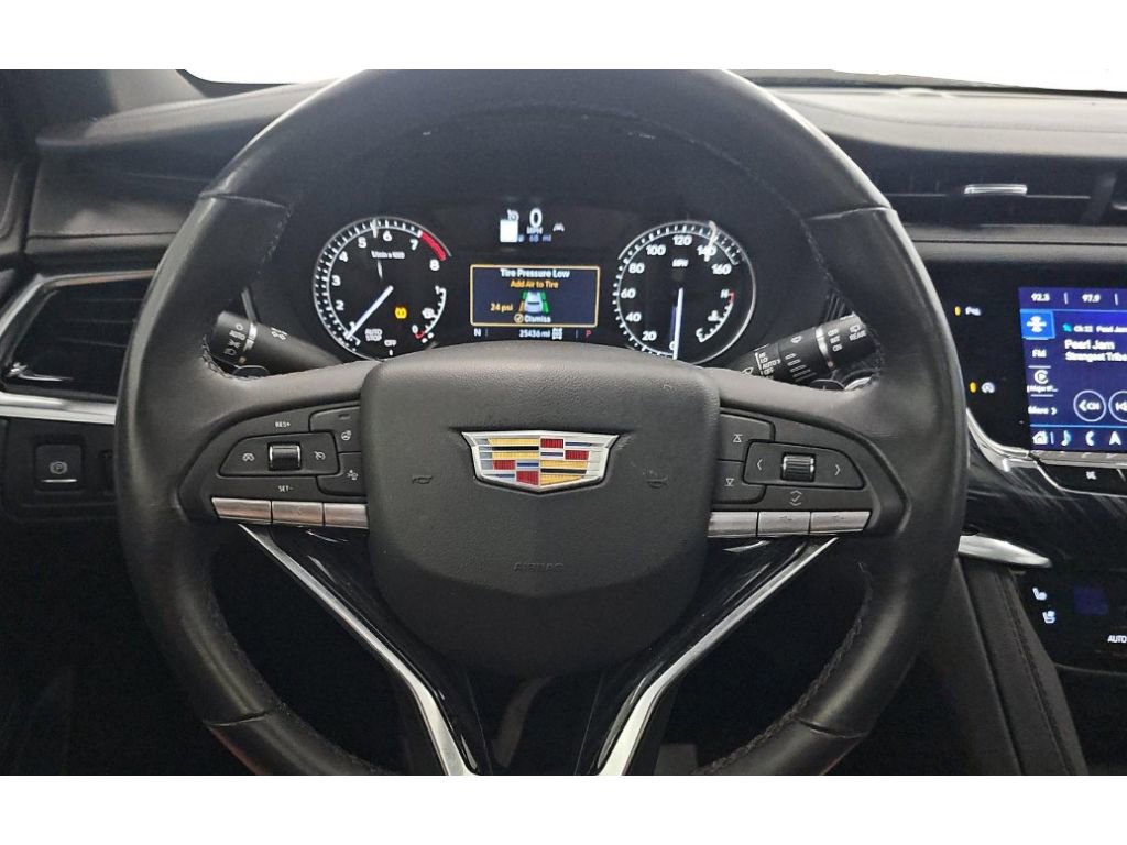 Used 2024 Cadillac XT6 Premium Luxury AWD/4WD image 9