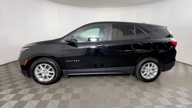 Used 2024 Chevrolet Equinox LS w/ LS Convenience Package FWD image 9