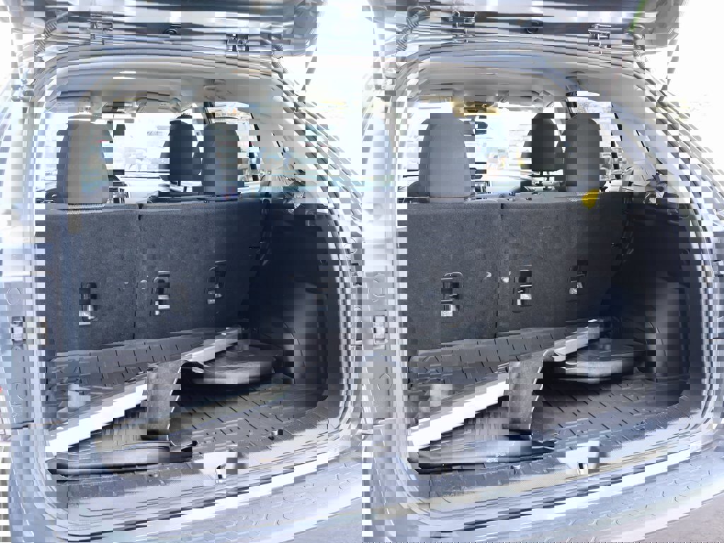 Used 2021 Subaru Crosstrek 2.0i Premium image 16