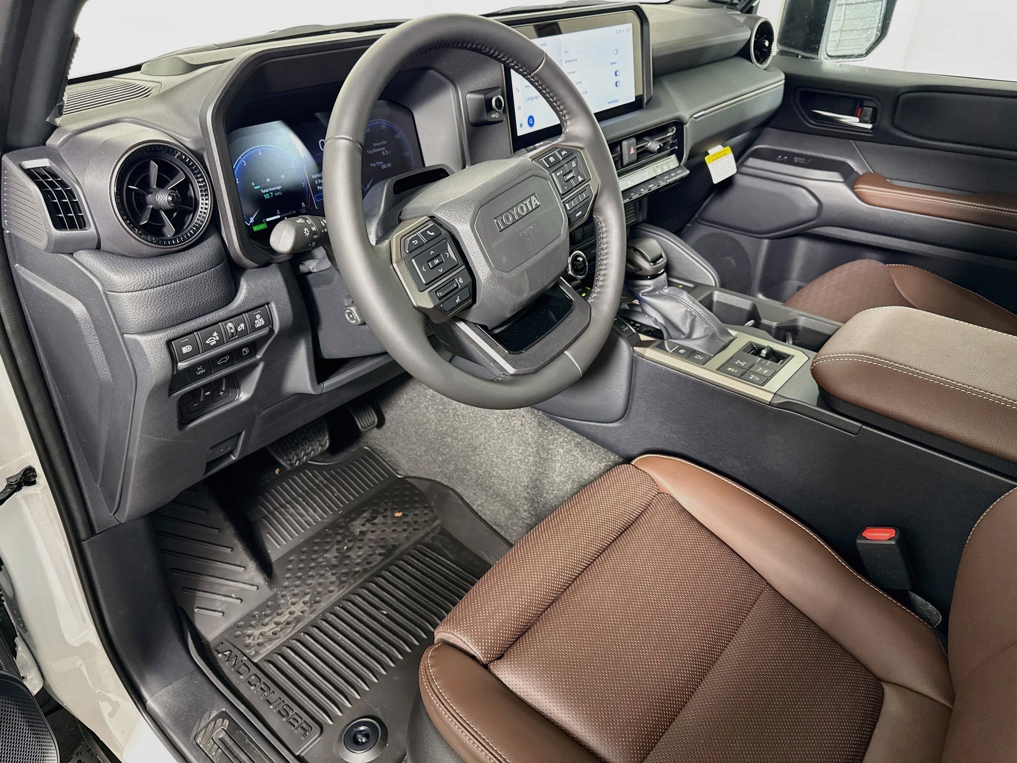 New 2027 Toyota Land Cruiser w/ Premium Package AWD/4WD image 9