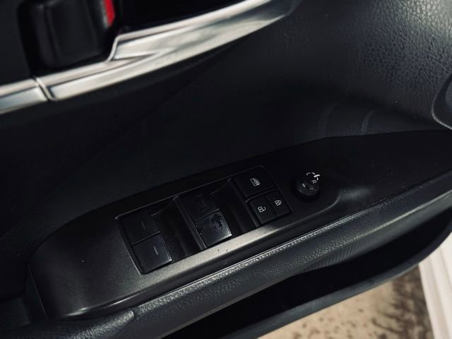 Used 2024 Toyota Camry SE image 11