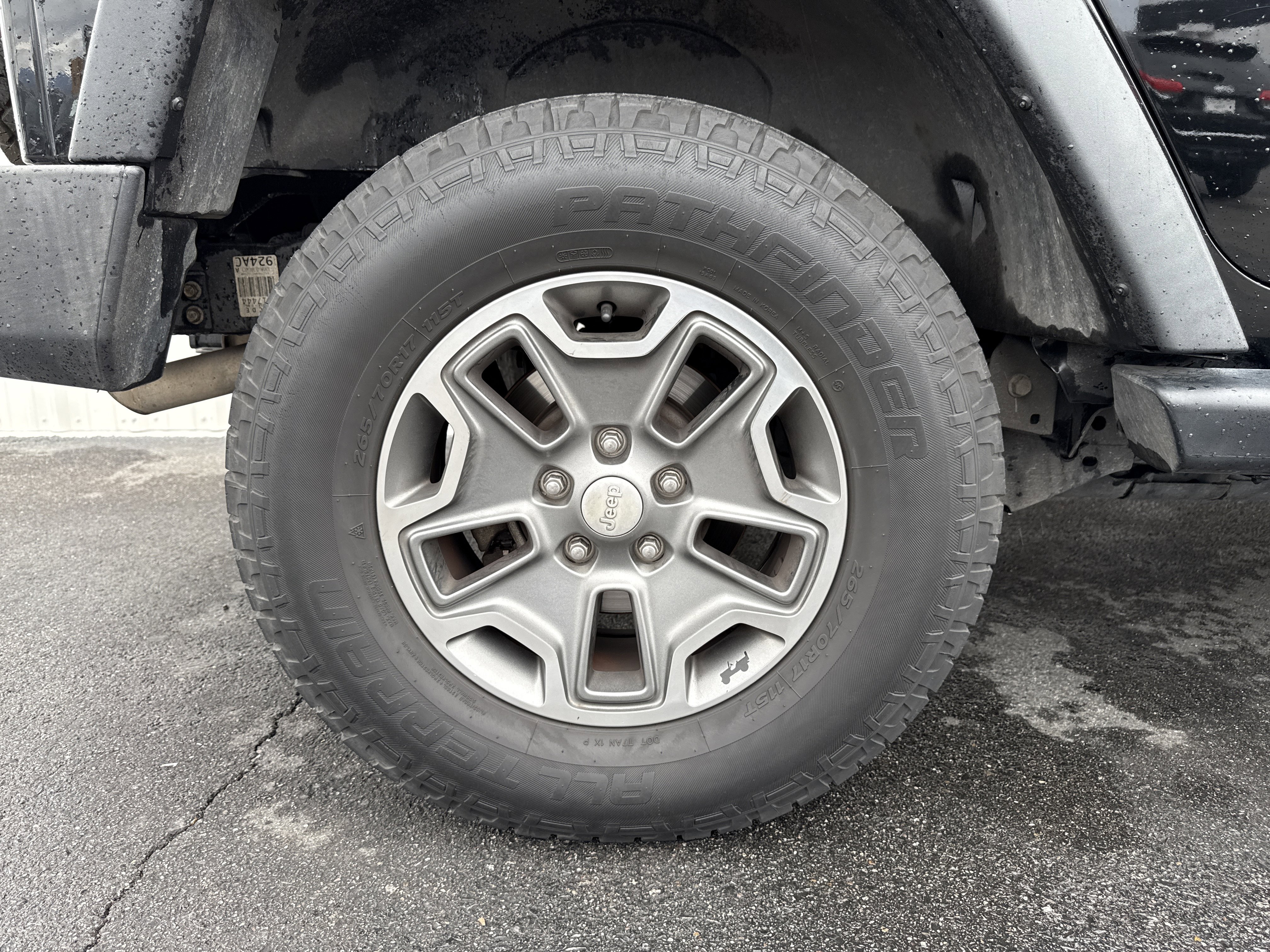 Used 2014 Jeep Wrangler Unlimited Rubicon w/ Connectivity Group image 28