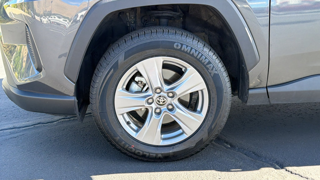 Certified 2025 Toyota RAV4 XLE AWD/4WD image 9