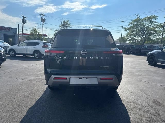 Used 2023 Nissan Pathfinder Platinum AWD/4WD image 3
