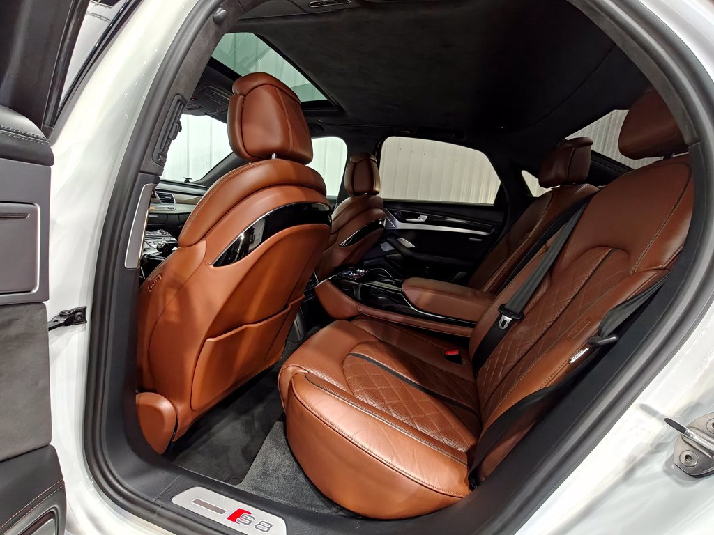 Used 2015 Audi S8 AWD/4WD image 31
