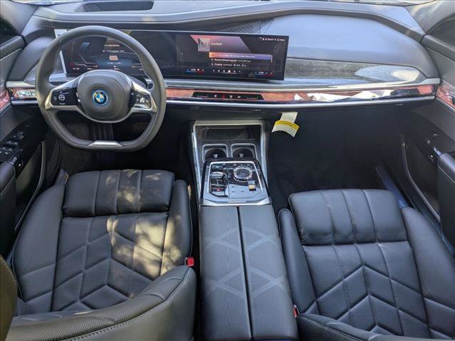Certified 2025 BMW i7 eDrive50 w/ Premium Package RWD image 15