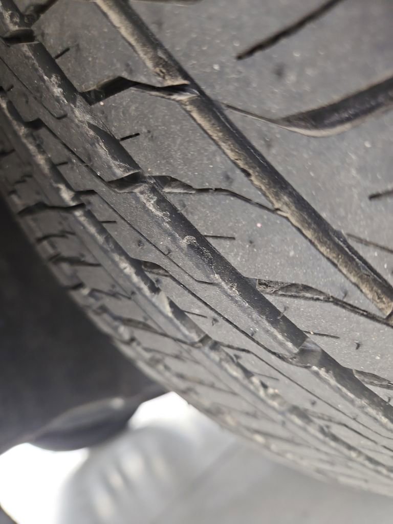 Used 2022 Nissan Versa SV w/ Trunk Package image 27