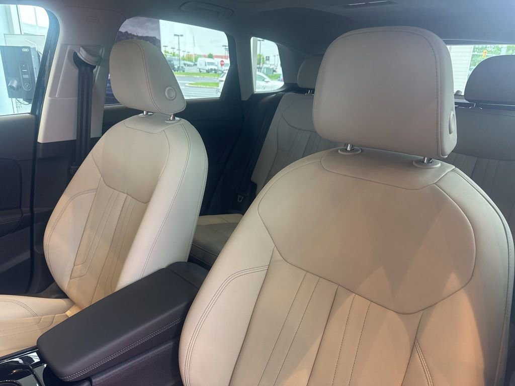 New 2026 Audi Q3 quattro 2.0T AWD/4WD image 19