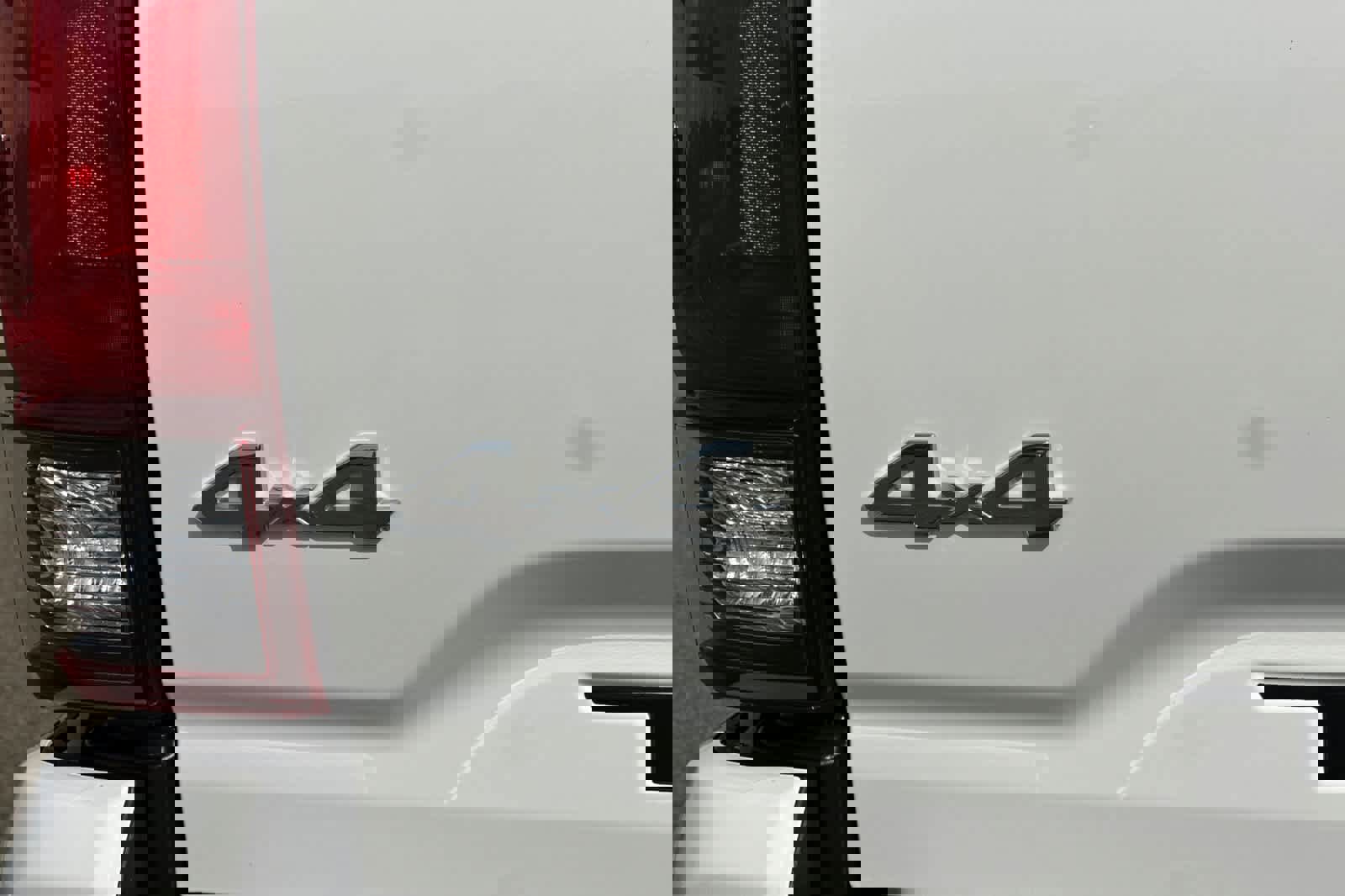 Used 2020 Toyota Tacoma SR image 29