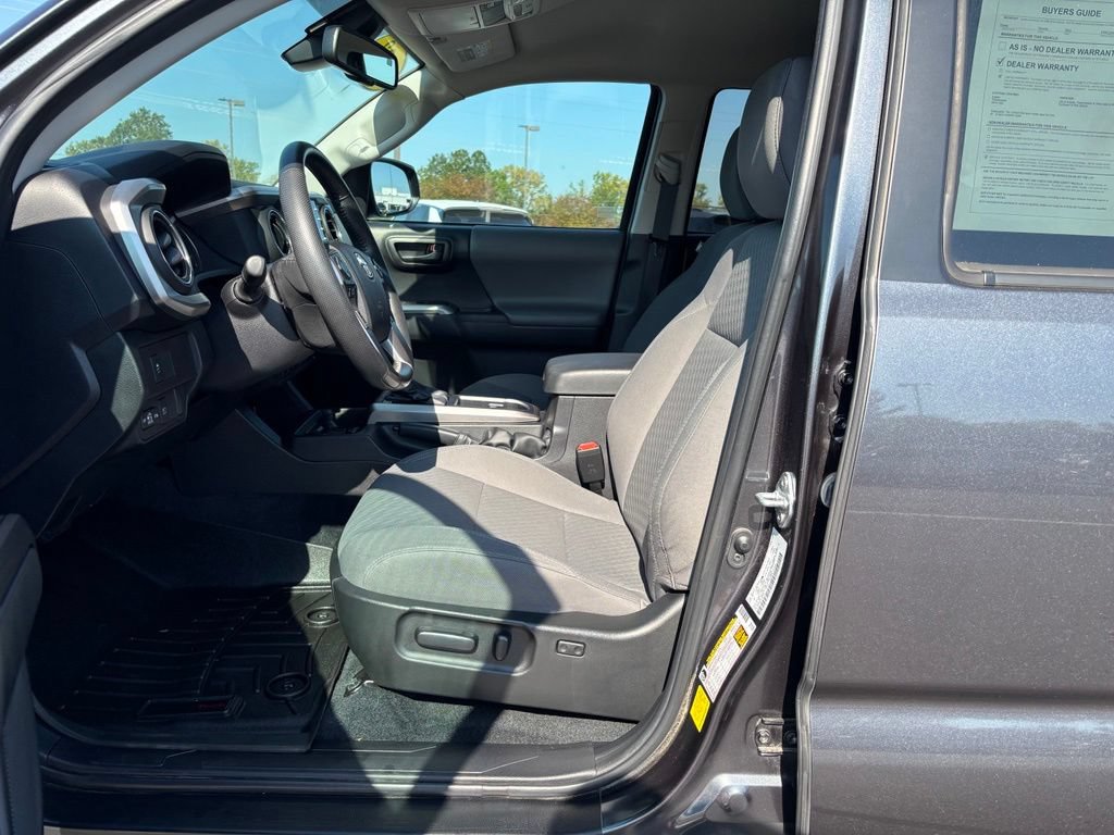 Used 2023 Toyota Tacoma SR5 AWD/4WD image 15